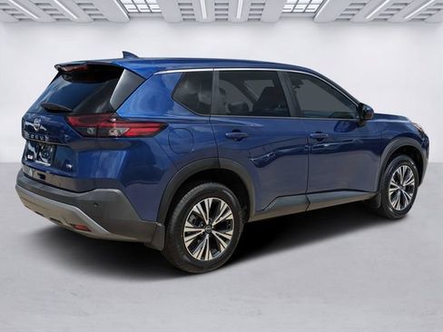 Used 2023 Nissan Rogue SV FWD image 4