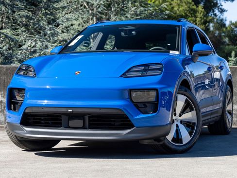 New 2026 Porsche Macan 4 Electric AWD/4WD image 1