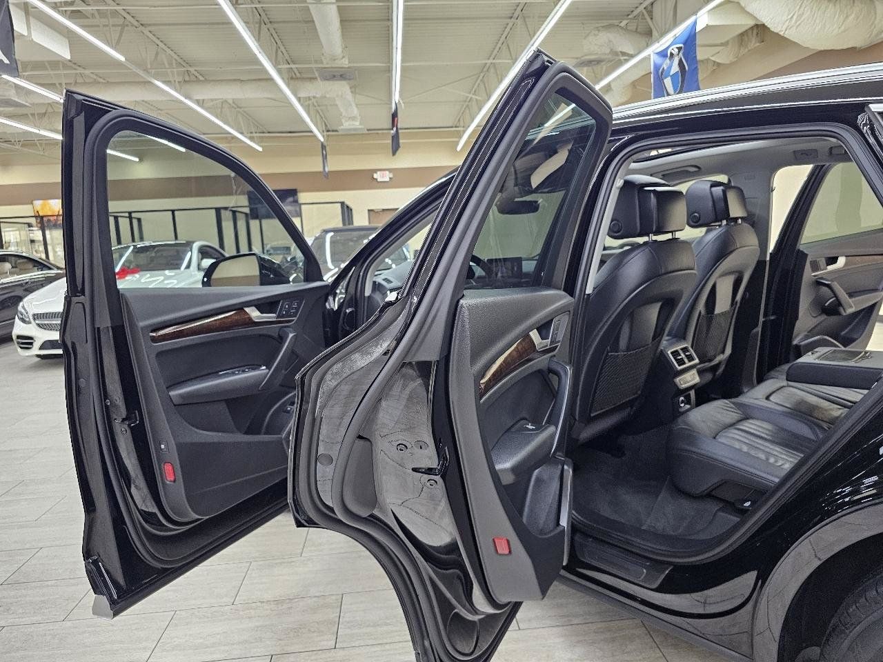 Used 2018 Audi Q5 2.0T Premium Plus AWD/4WD image 17