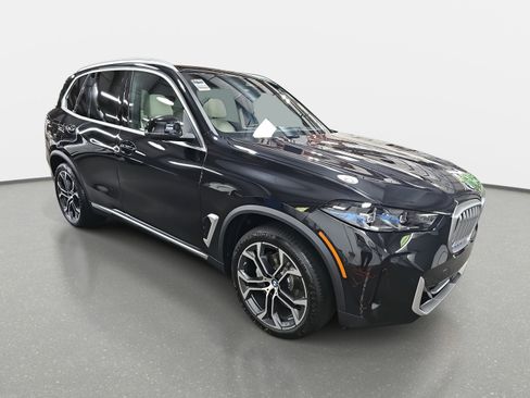 New 2026 BMW X5 xDrive40i w/ Climate Comfort Package image 3