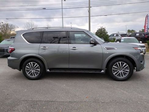 Used 2022 Nissan Armada SL w/ Captain's Chairs Package image 4