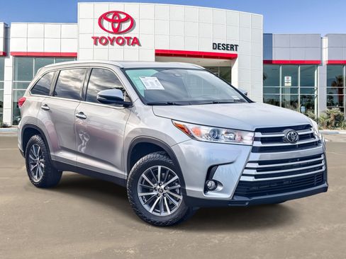 Used 2019 Toyota Highlander XLE image 1