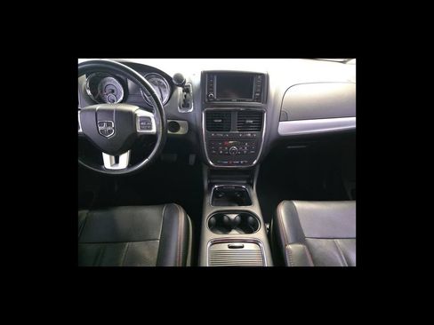 Used 2019 Dodge Grand Caravan GT FWD image 16