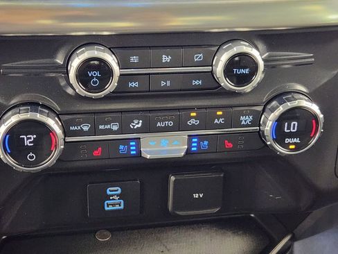 Used 2021 Ford F150 Lariat w/ Equipment Group 501A Mid AWD/4WD image 19