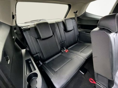 Used 2021 Volkswagen Atlas SE image 18