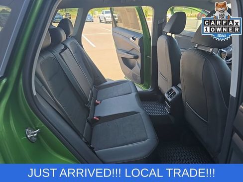 Used 2025 Volkswagen Taos SE FWD image 17