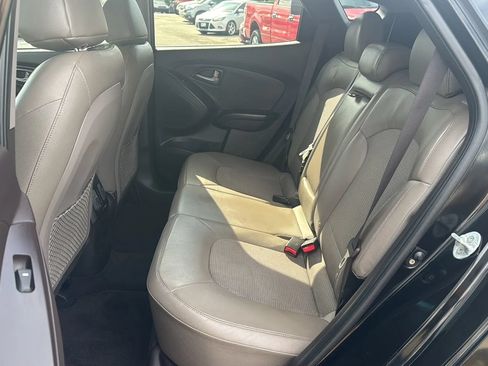Used 2015 Hyundai Tucson SE AWD/4WD image 9