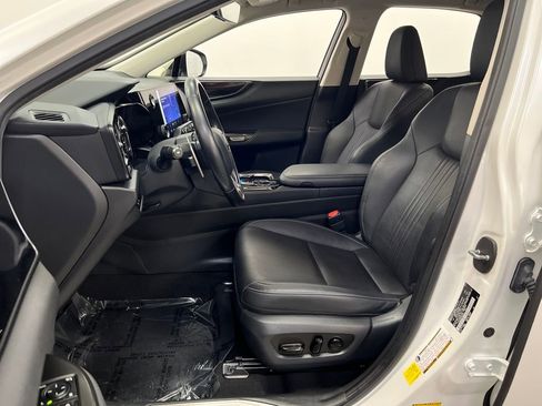 Used 2022 Lexus NX 250 FWD w/ Towing Package (2000 Lbs) image 12