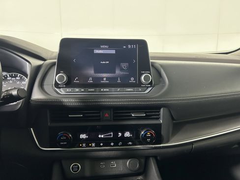 Certified 2023 Nissan Rogue SV image 21