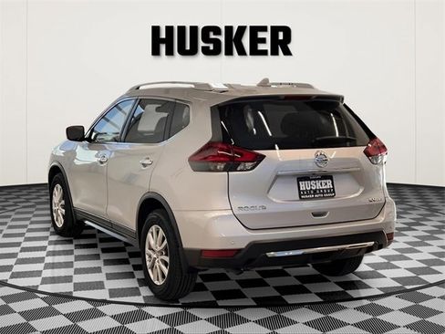 Used 2020 Nissan Rogue SV image 7