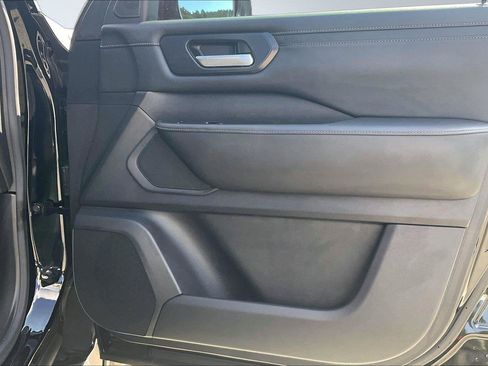 Certified 2025 Nissan Armada SV AWD/4WD image 23