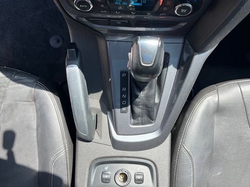 Used 2013 Ford Focus Titanium FWD image 24