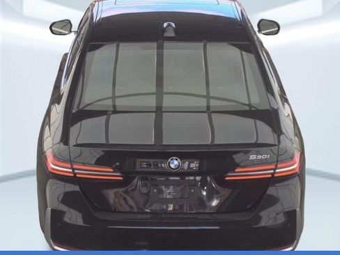 Used 2025 BMW 530i image 6