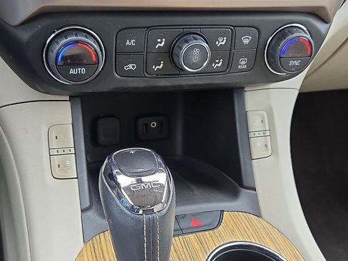 Used 2018 GMC Acadia Denali w/ Technology Package image 21