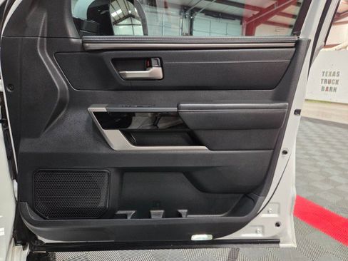 Used 2022 Toyota Tundra Limited AWD/4WD image 39