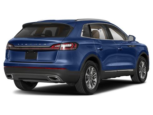 Used 2022 Lincoln Nautilus Reserve w/ Class II Trailer Tow Package FWD image 2