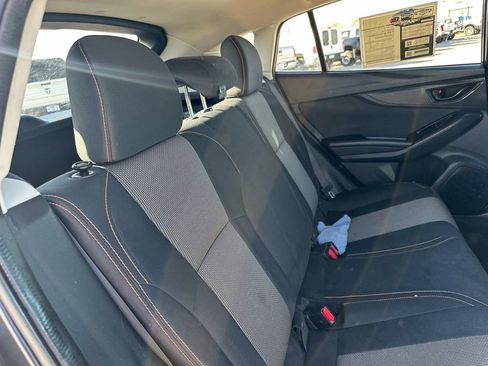 Used 2019 Subaru Crosstrek 2.0i Premium image 24