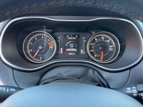 Used 2020 Jeep Cherokee Latitude w/ Cold Weather Group AWD/4WD image 28