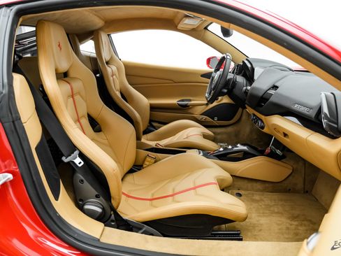 Used 2017 Ferrari 488 GTB RWD image 61