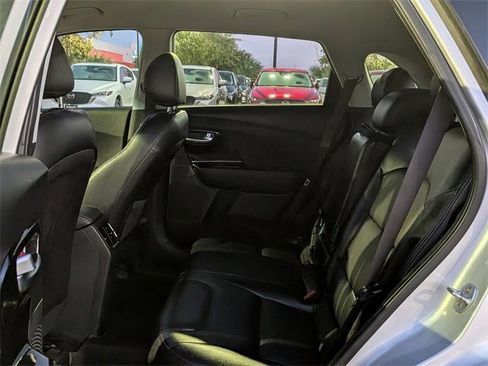Used 2019 Kia Niro S Touring image 26