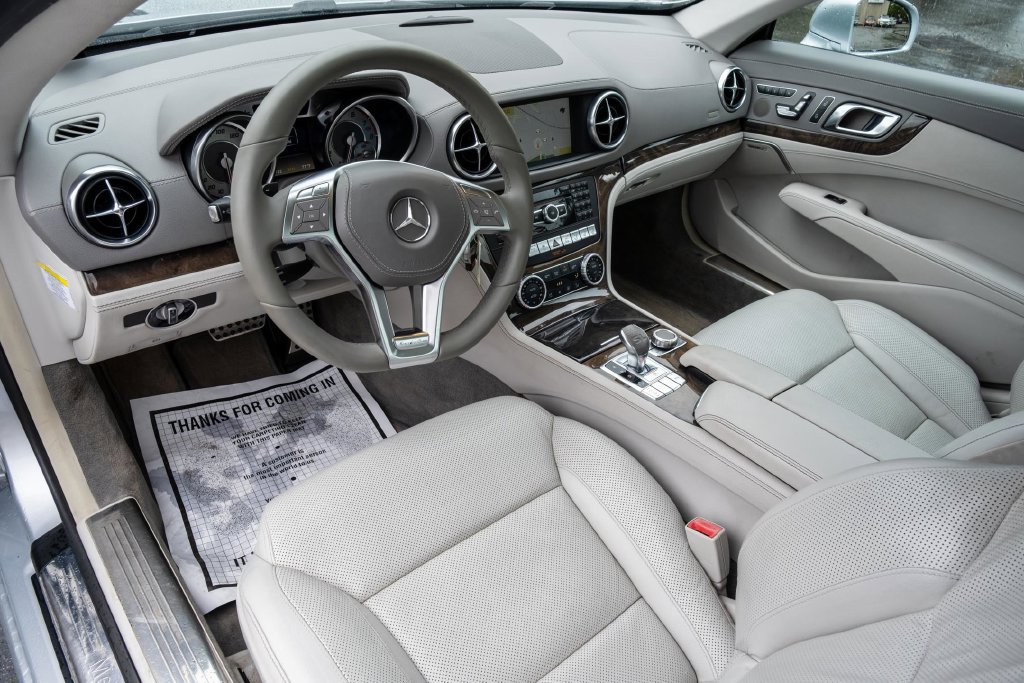 Used 2013 Mercedes-Benz SL 550 w/ Premium Pkg image 15
