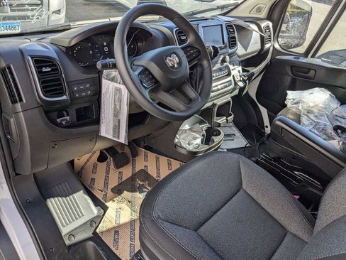 New 2024 RAM ProMaster 3500 w/ Quick Order Package 22G SLT image 8