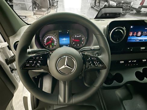 New 2025 Mercedes-Benz Sprinter 2500 image 12