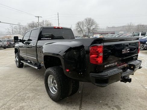 Used 2018 GMC Sierra 3500 Denali w/ Duramax Plus Package image 4
