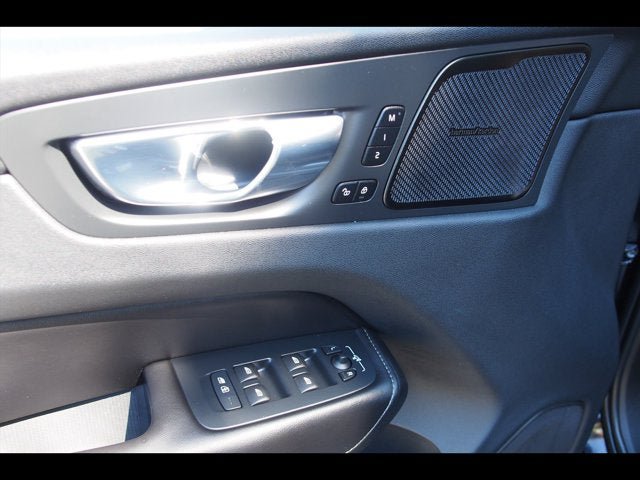 Used 2022 Volvo XC60 B5 Inscription w/ Protection Package Premier FWD image 23