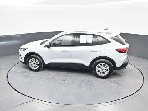 Used 2025 Ford Escape Active image 29