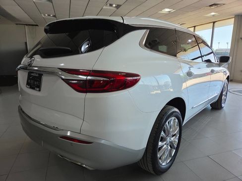 Used 2020 Buick Enclave Essence w/ Sound and Sites Package FWD image 7
