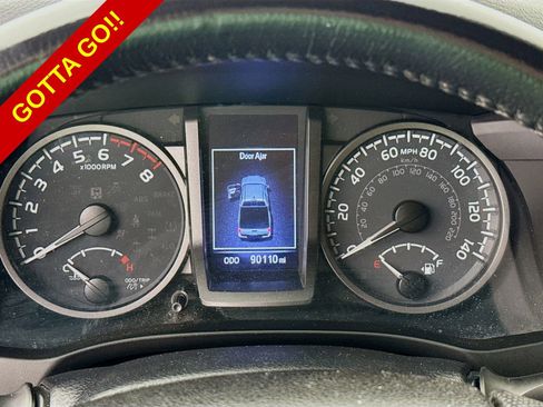 Used 2021 Toyota Tacoma TRD Sport AWD/4WD image 12