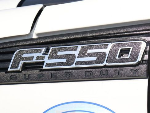 Used 2016 Ford F550 2WD Regular Cab Super Duty image 26