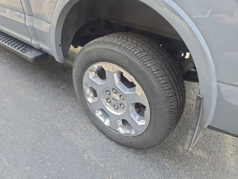 Used 2019 Ford F150 XLT w/ Equipment Group 302A Luxury image 9