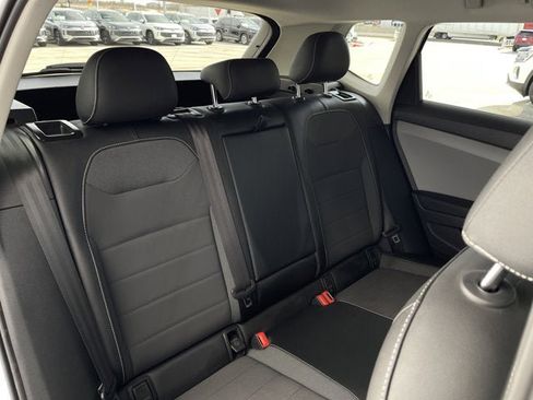 Used 2022 Volkswagen Taos SE image 29