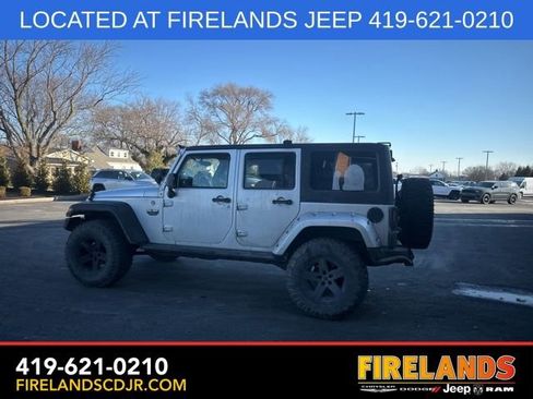 Used 2012 Jeep Wrangler Unlimited Rubicon image 15