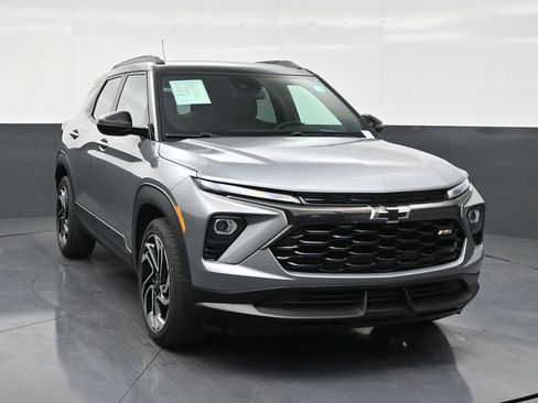 Used 2025 Chevrolet TrailBlazer RS FWD image 7