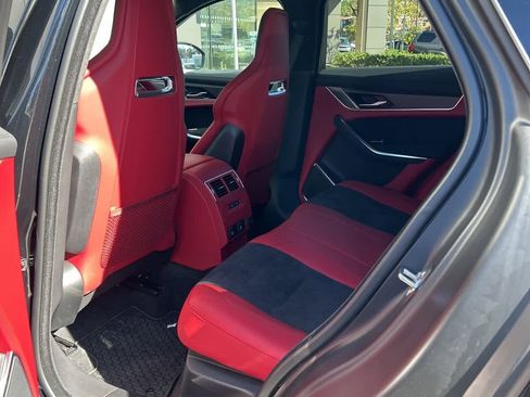 Used 2022 Jaguar F-PACE SVR image 10