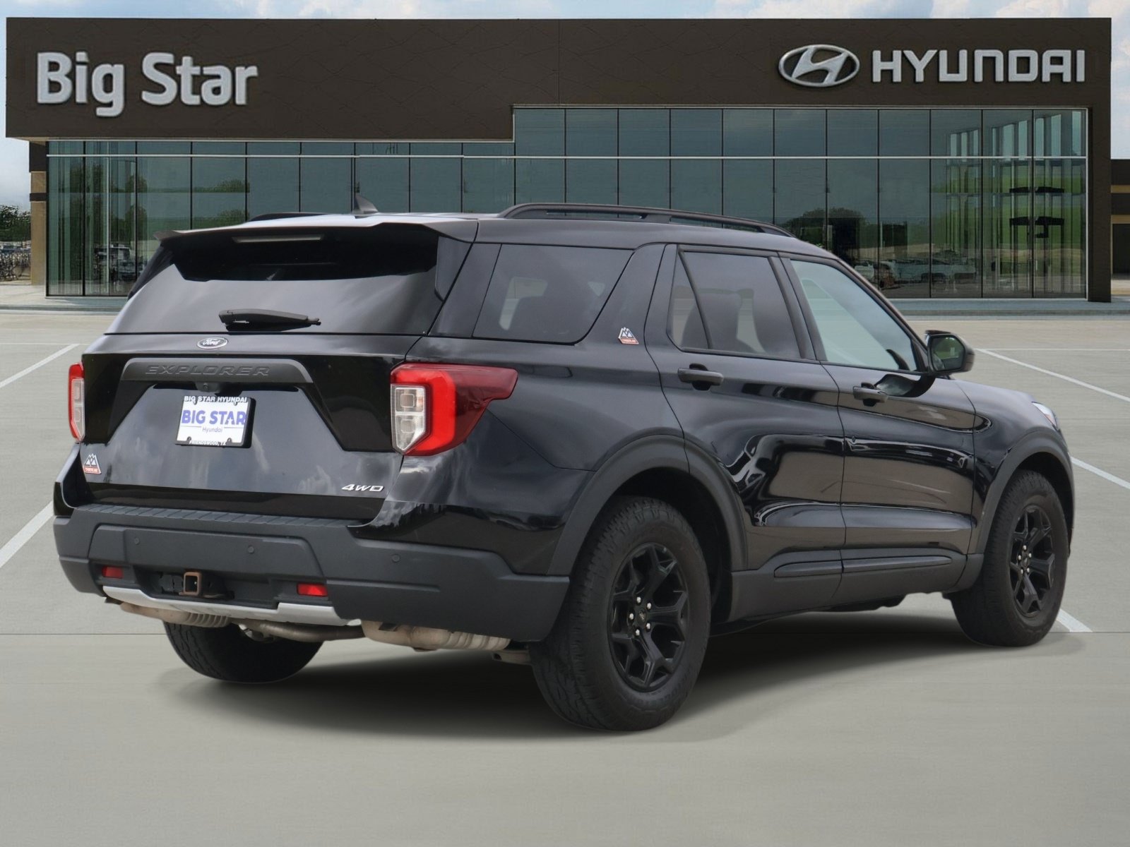 Used 2023 Ford Explorer Timberline w/ Timberline Technology Package AWD/4WD image 4