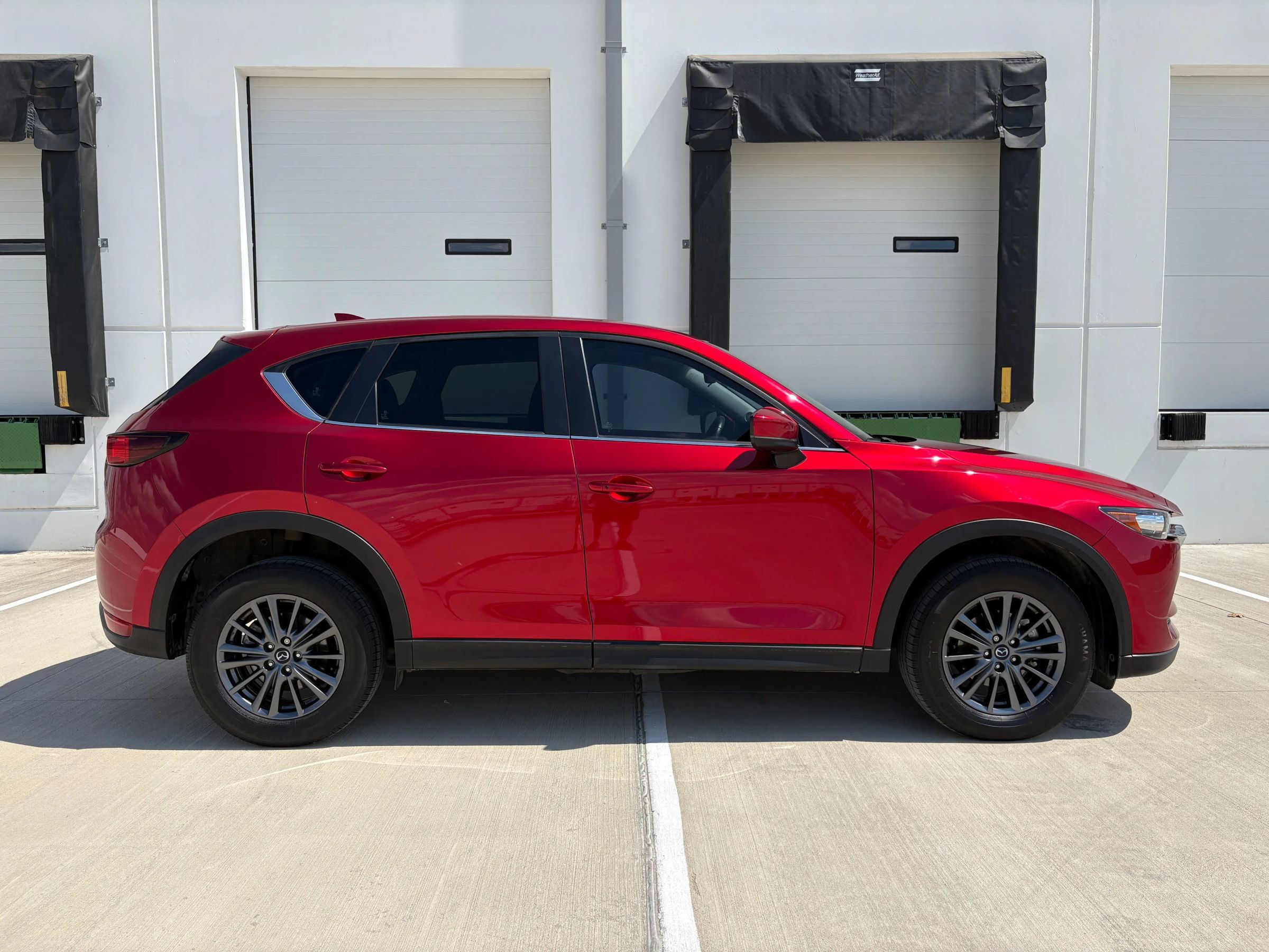 Used 2021 MAZDA CX-5 Touring FWD image 3