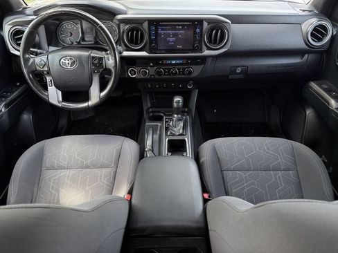 Used 2016 Toyota Tacoma TRD Off-Road w/ Premium & Technology Package AWD/4WD image 10