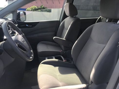 Used 2016 Nissan Quest SV image 9