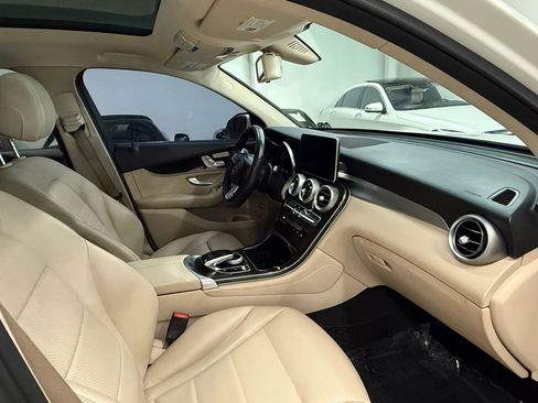 Used 2018 Mercedes-Benz GLC 300 4MATIC w/ Multimedia Package image 24