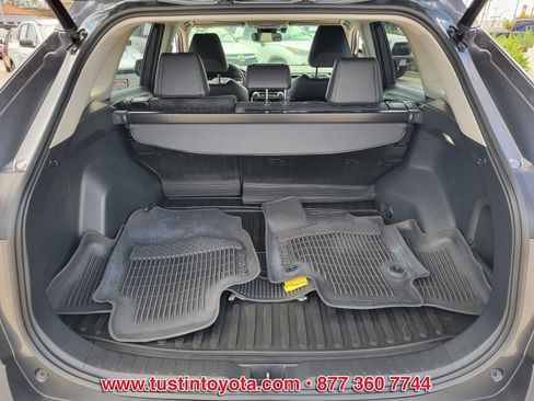 Certified 2022 Toyota RAV4 XLE Premium AWD/4WD image 13