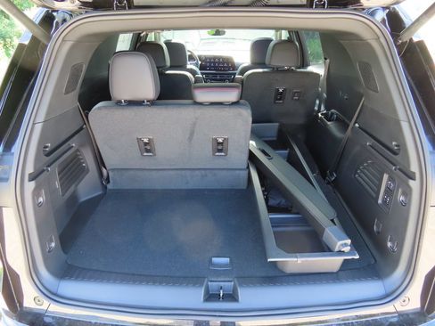 New 2026 Chevrolet Traverse RS w/ LPO, Cargo Package AWD/4WD image 21
