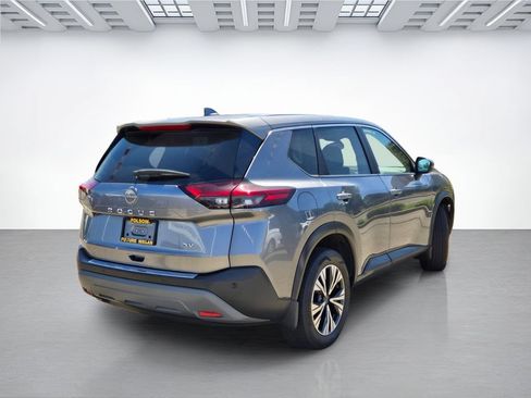 Used 2023 Nissan Rogue SV FWD image 4