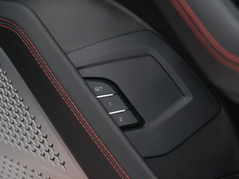 Used 2021 Lamborghini Urus image 37