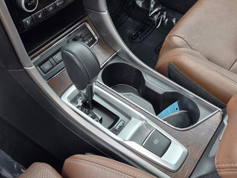 Used 2019 Subaru Ascent Touring AWD/4WD image 29