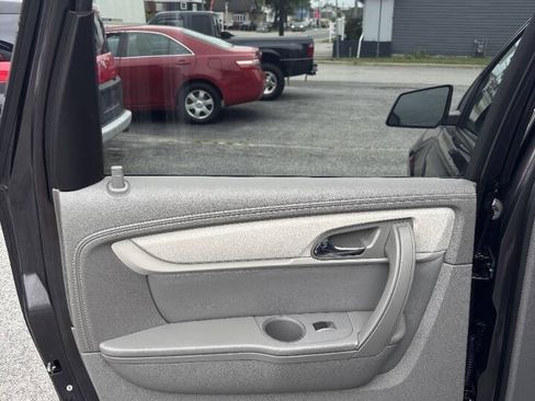 Used 2015 Chevrolet Traverse LS FWD image 12