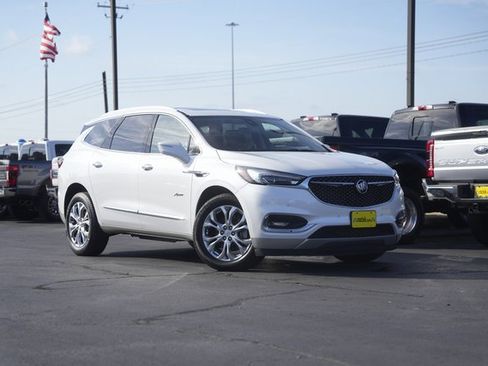 Used 2018 Buick Enclave Avenir w/ Avenir Technology Package image 2